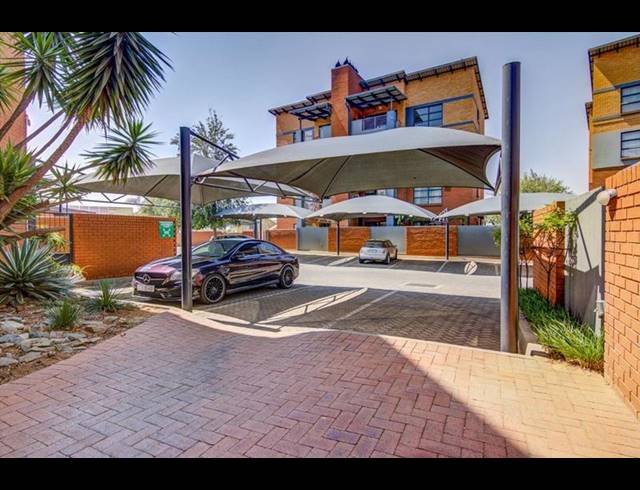 3 BEDROOM TOWNHOUSE FOR SALE IN EVELEIGH